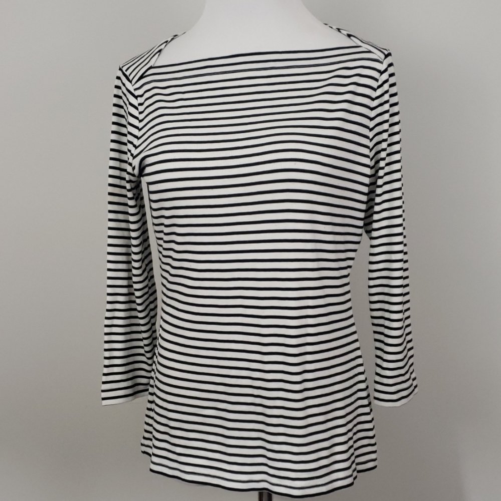 Black & White Striped top, 3/4 length sleeves